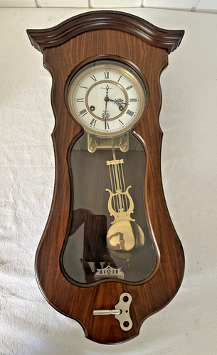 Wanduhr emil schmeckenbecher - emil,